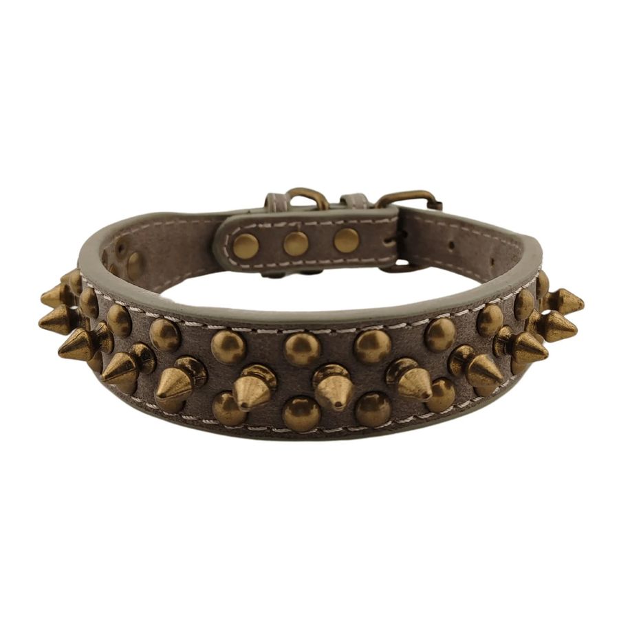 Collare Grigio Terra con Borchie Dorate Effetto Vintage
