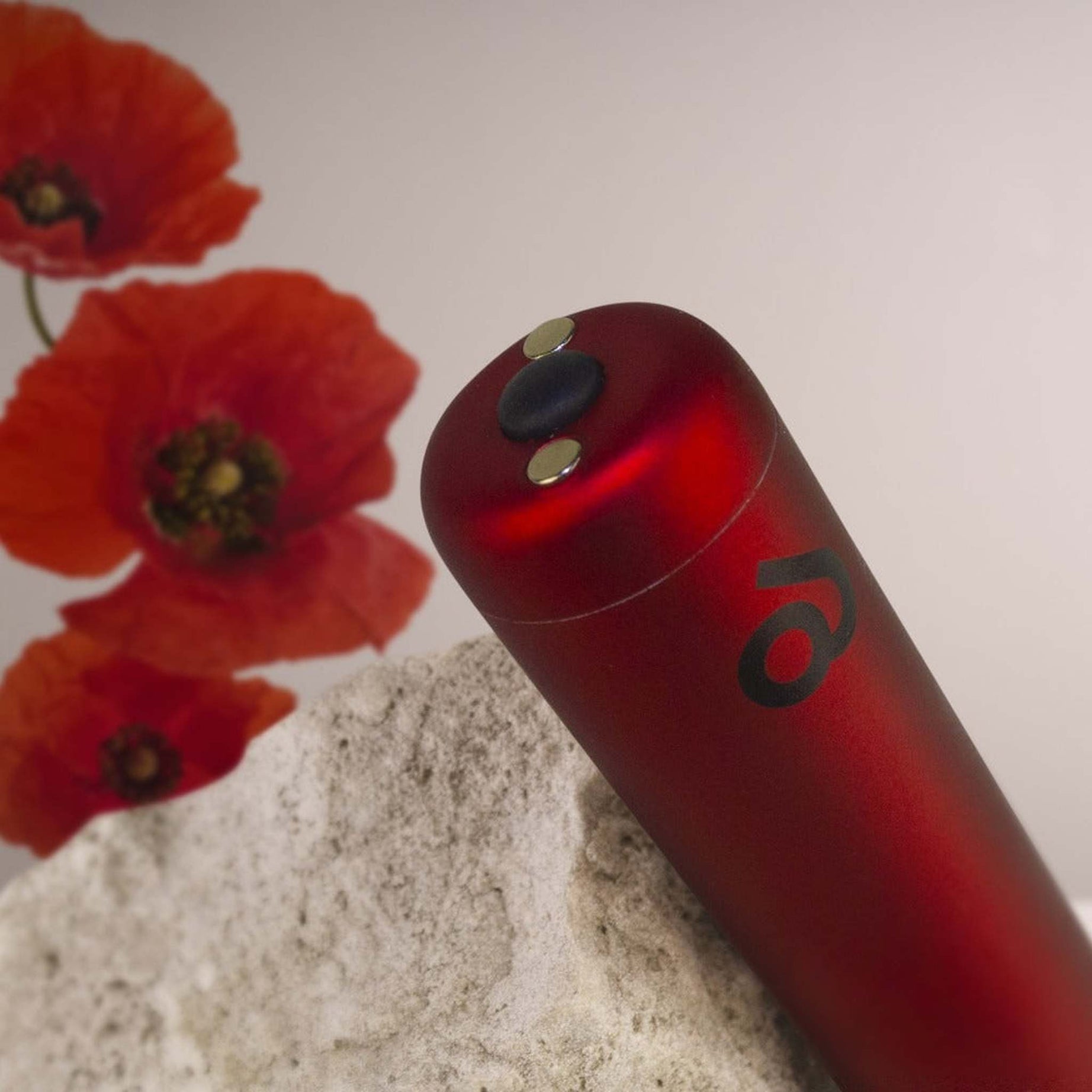 Poppy Red Bullet Vibrante Clitorideo Ricaricabile