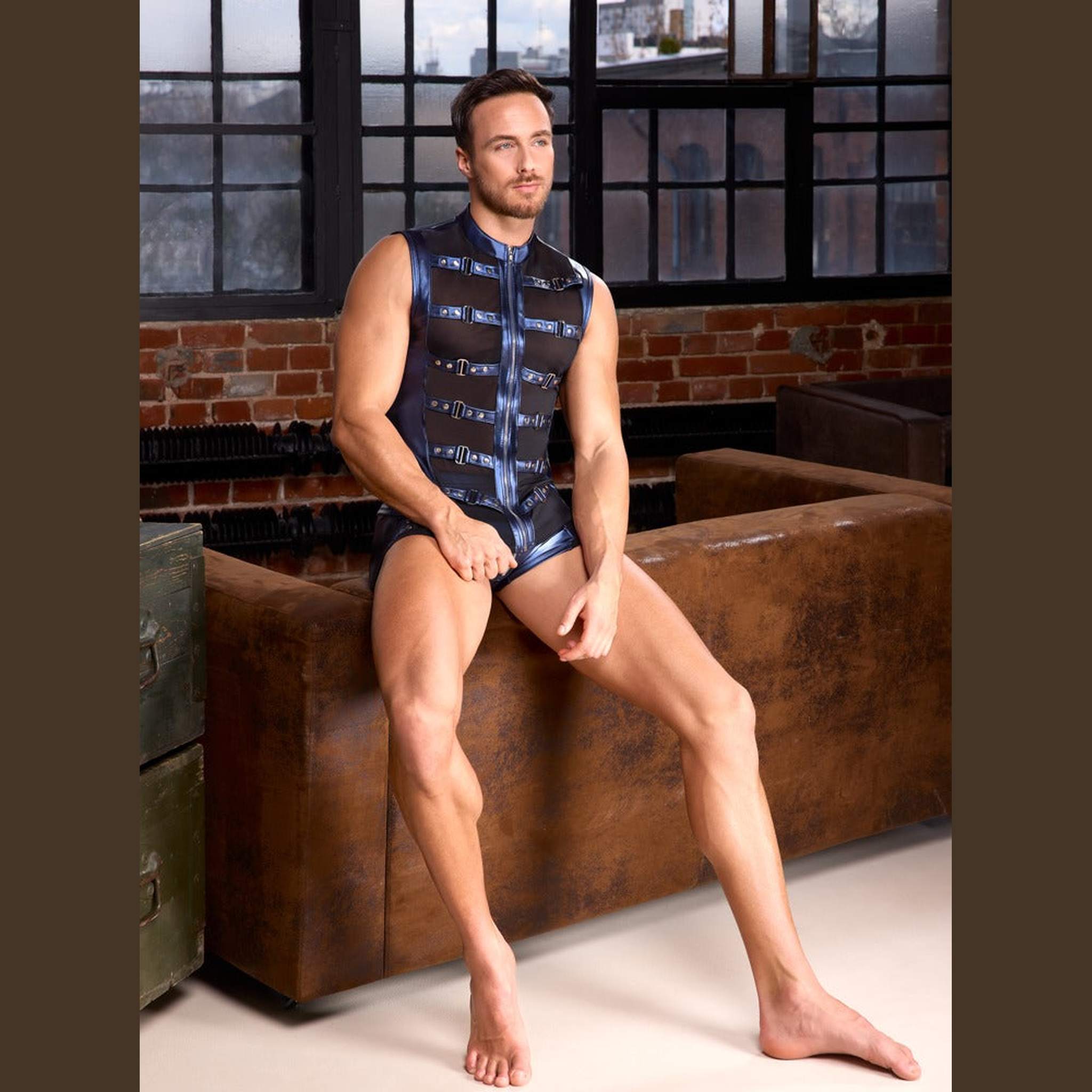 Top con Fetish Harness