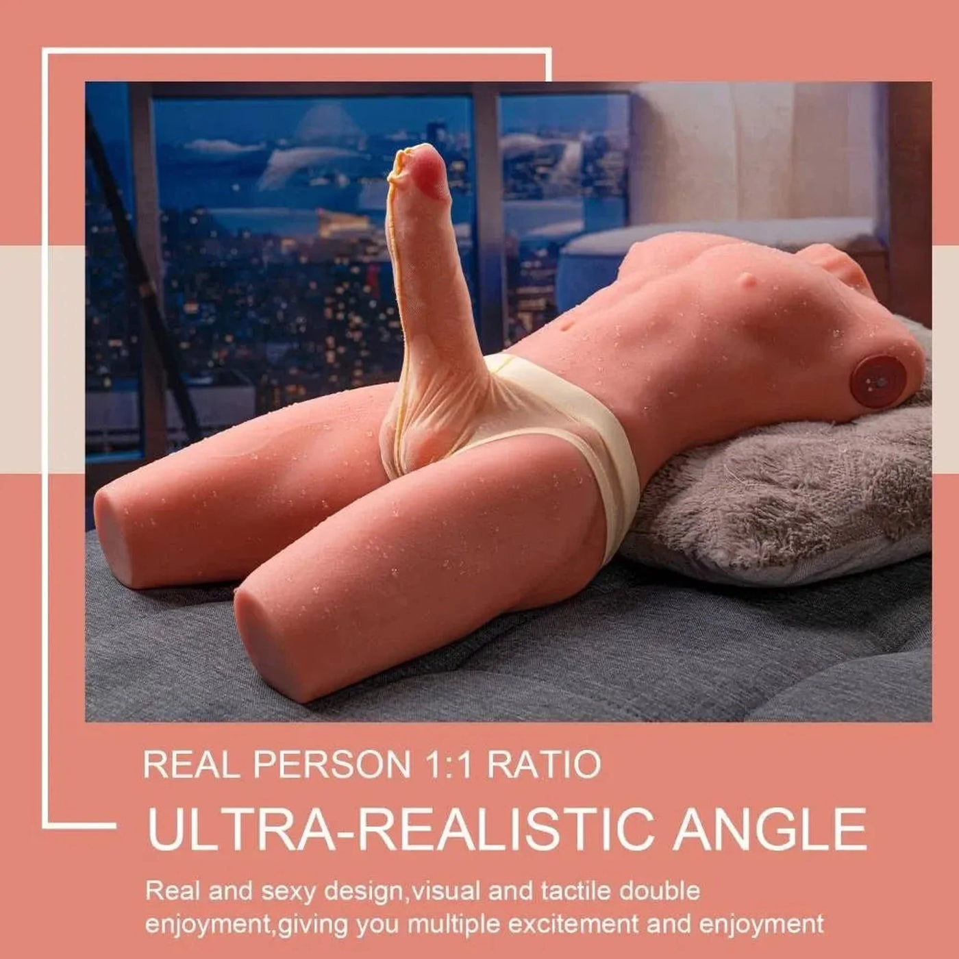 Torso uomo sdraiato con finitura pelle ultra-realistic e angolo 1:1 su cuscino grigio