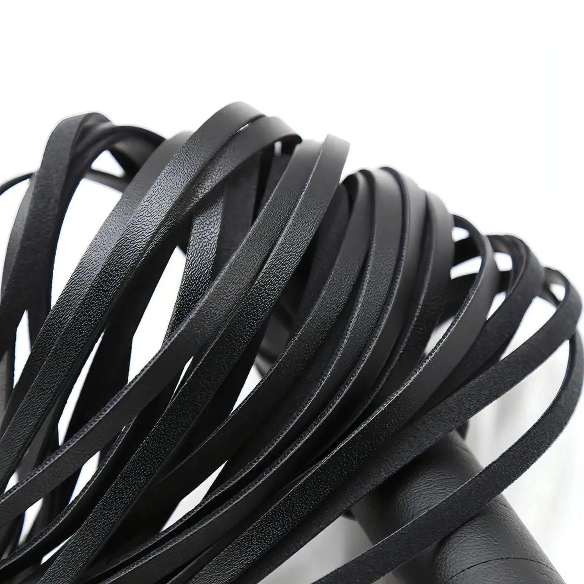 Black Flogger 64 cm
