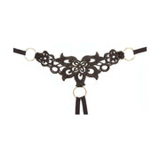 Dettaglio mutandina thong nera Cottelli con pizzo floreale centrale e anelli metallici laterali