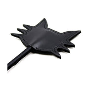 Paddle nero in ecopelle vista laterale superficie liscia e cuciture precise